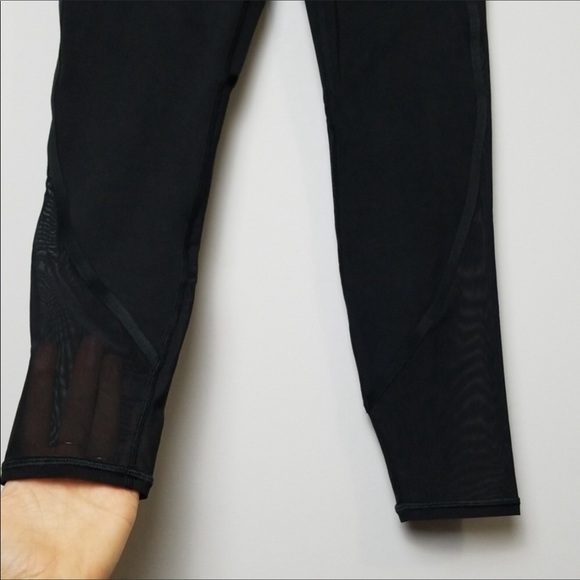 Athleta Vitality Mesh 7/8 Stash Pocket Leggings - Picture 5 of 8